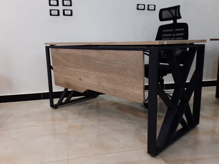 مكتب موظف